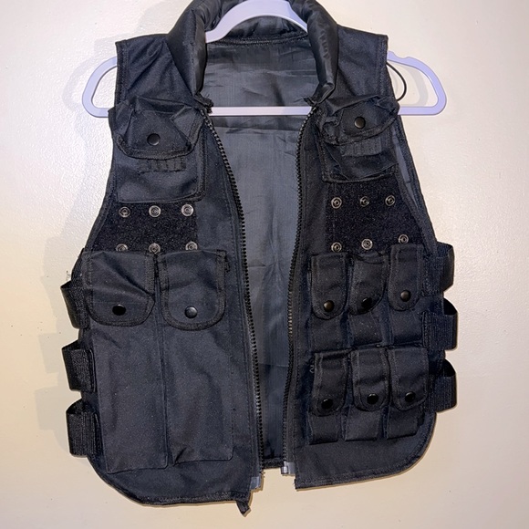 Faux Bullet Proof Molle Vest with Snaps, Clips & Velcro. No working zipper. - Picture 3 of 13